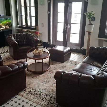Die Villa, Zimmer 17, Dz Leverkusen Eksteriør bilde