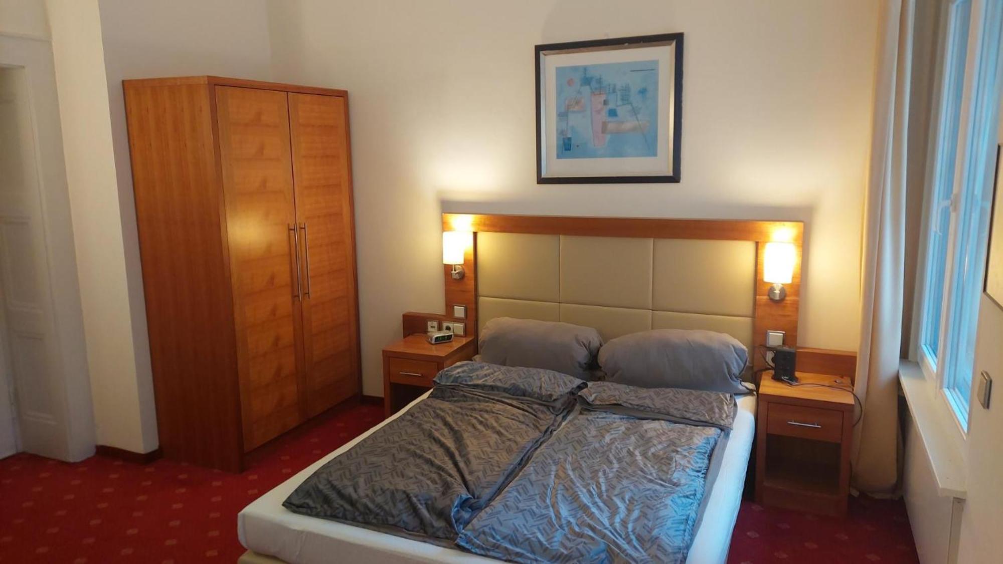 Die Villa, Zimmer 17, Dz Leverkusen Eksteriør bilde